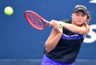 Kazakhstan's Rybakina breaks into the world's best tennis players' rating